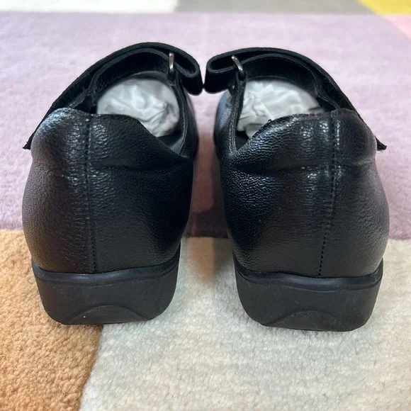 Munro Woman’s American Leather Mary Jane Flat 8.5 - Picture 6 of 17